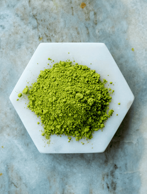 matcha powder in a white plate.